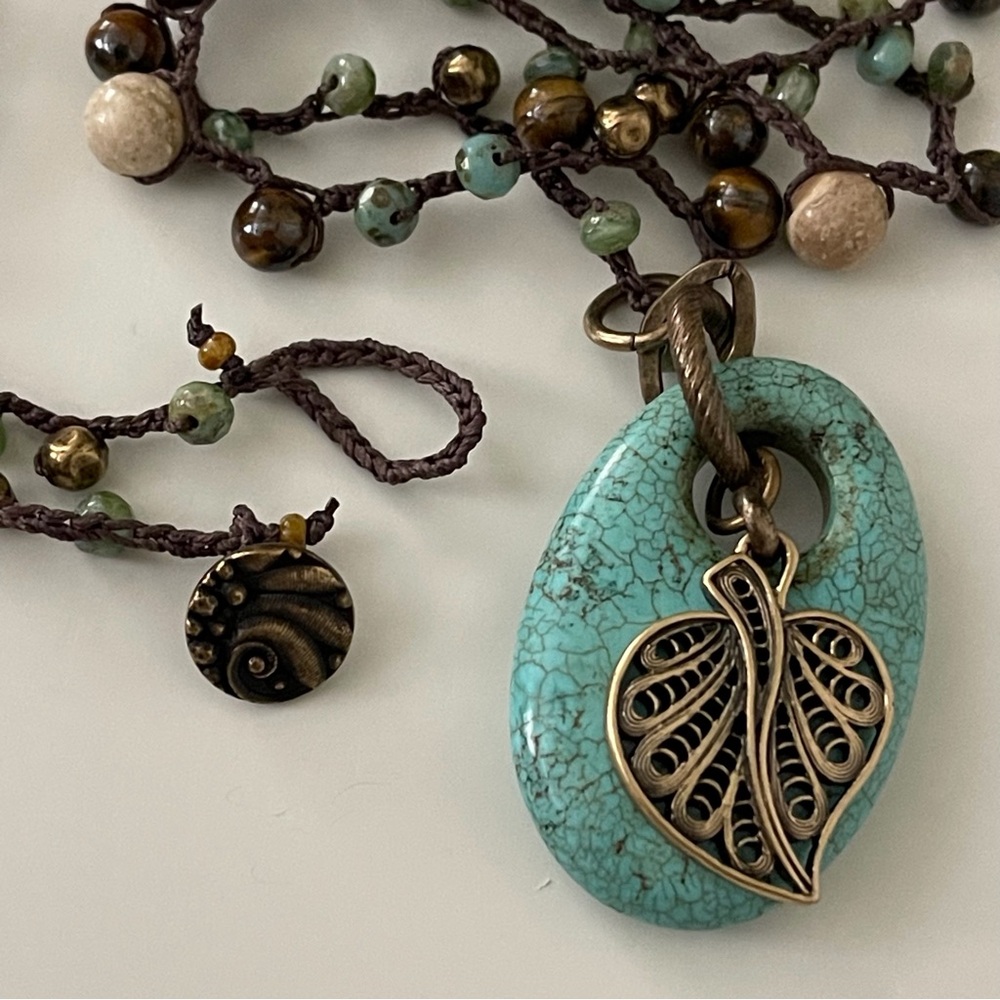ARTISAN Necklace Stone and Glass Beaded Crocheted Chain with Stone Pendant - Picture 7 of 11